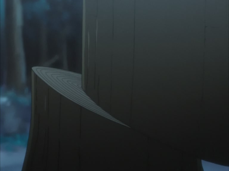 Bleach Ep 95: Byakuya Takes the Field! Dance of the Wind-Splitting Cherry Blossoms @ 00:05:39