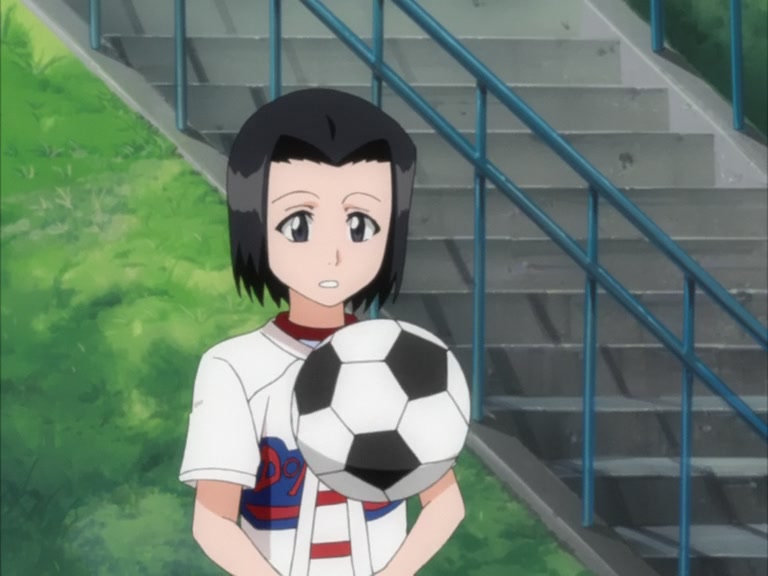 Bleach Ep 132: Hitsugaya, Karin, and Soccer Ball @ 00:02:36