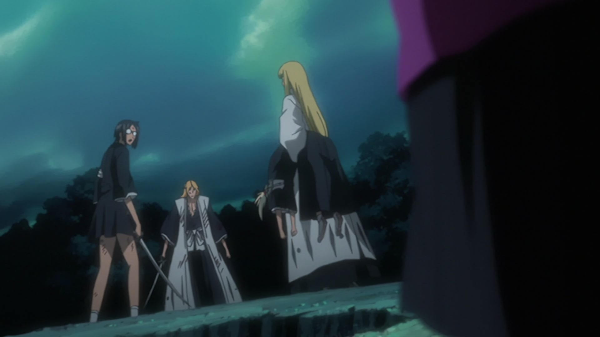 Bleach Ep 211: Betrayal! Aizen's Secret Maneuvers @ 00:08:33