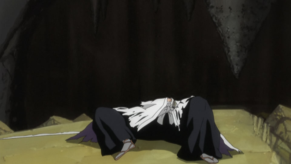 Bleach Ep 249: Senbonzakura's Bankai! Offense and Defense of the Living World @ 00:03:39