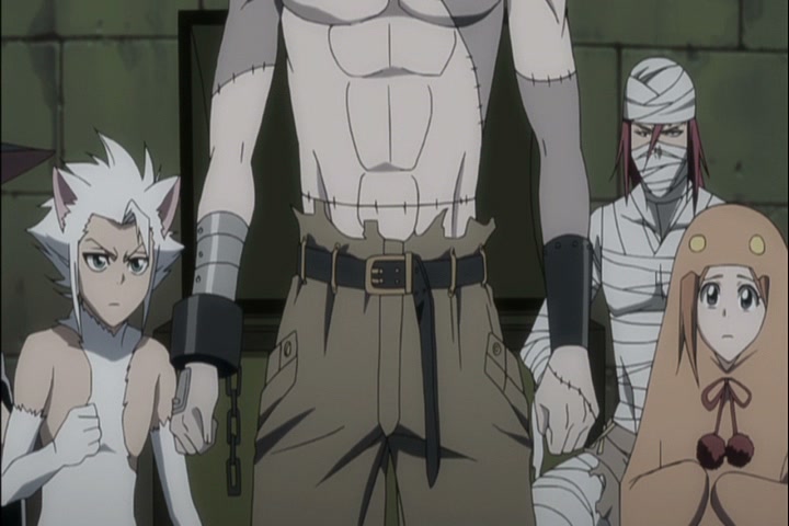 Bleach Ep 304: Another Side Story! This Time's Enemy is a Monster?! @ 00:19:11