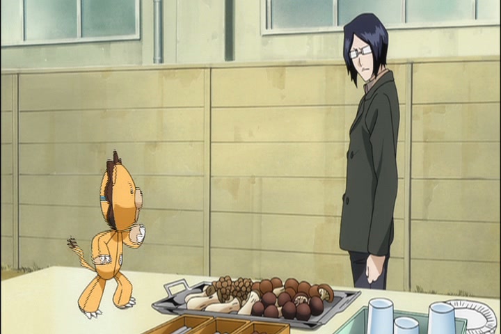 Bleach Ep 320: Gotei 13, Gathering in the Real World! @ 00:09:40