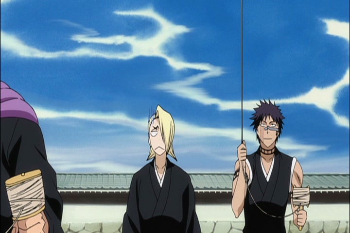 Bleach Ep 355: Shinigami at War! New Year Special! @ 00:06:01