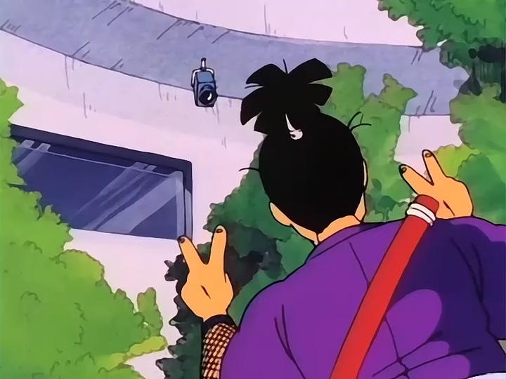 Dragon Ball Ep 38: Five Murasakis @ 02:00