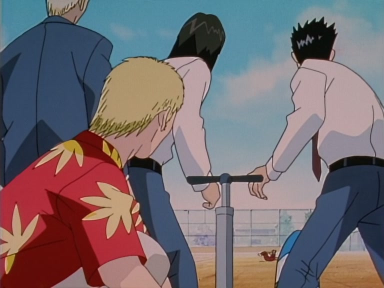 Great Teacher Onizuka Ep 9: Onizuka and the Art of War @ 03:21
