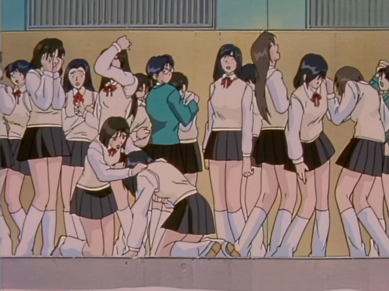 Great Teacher Onizuka Ep 9: Onizuka and the Art of War @ 08:45
