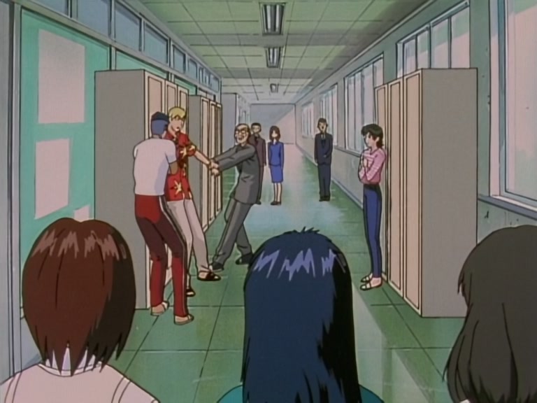 Great Teacher Onizuka Ep 9: Onizuka and the Art of War @ 19:38
