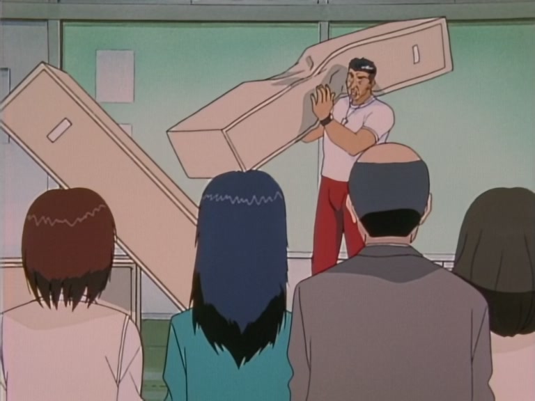 Great Teacher Onizuka Ep 9: Onizuka and the Art of War @ 22:02