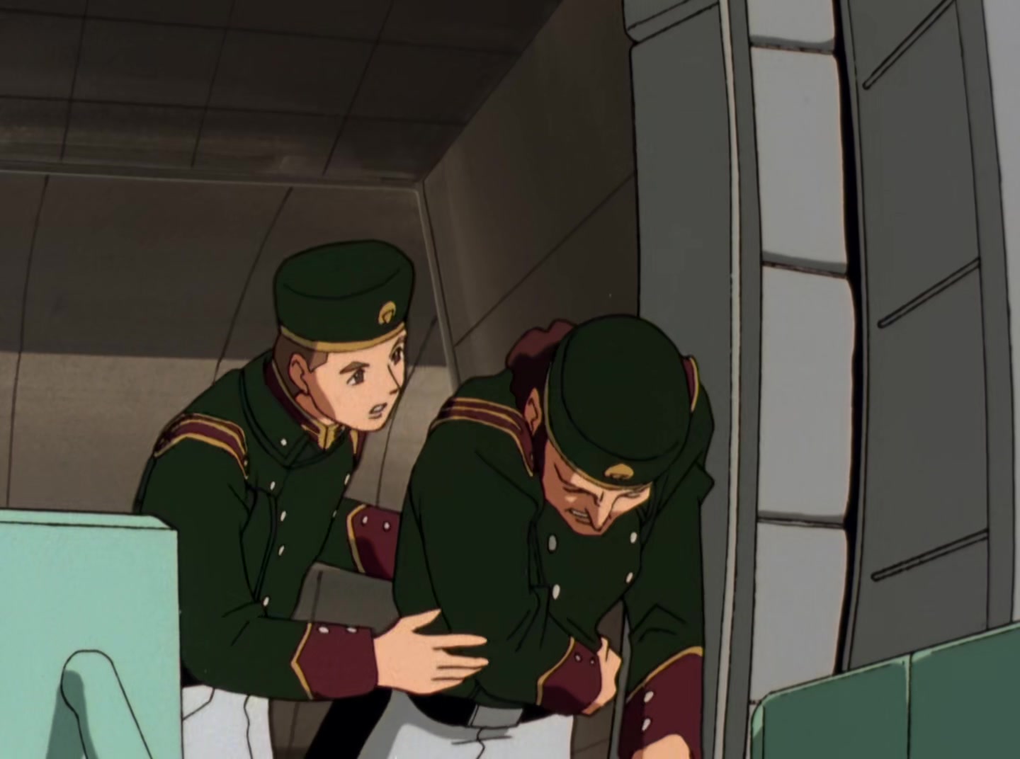 Mobile Suit Gundam Wing Ep 9: Portrait of a Ruined Country @ 03:35