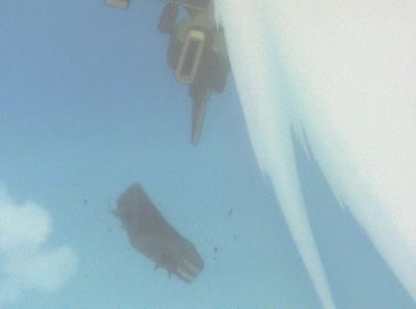 Mobile Suit Gundam Wing Ep 9: Portrait of a Ruined Country @ 10:10