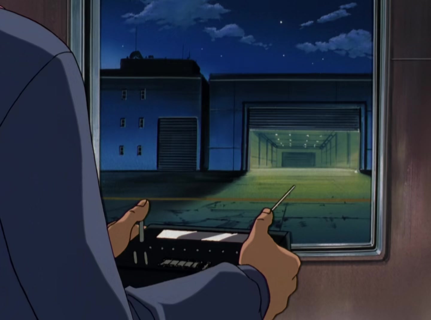 Mobile Suit Gundam Wing Ep 20: The Lunar Base Infiltration @ 10:24