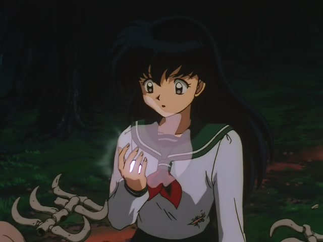 Inuyasha Ep 2: Seekers of the Sacred Jewel @ 00:01:25