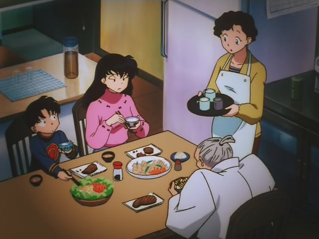 Inuyasha Ep 2: Seekers of the Sacred Jewel @ 00:09:06