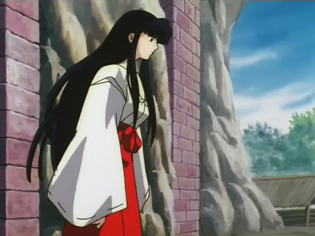 Inuyasha Ep 15: Return of the Tragic Priestess Kikyo @ 00:02:39