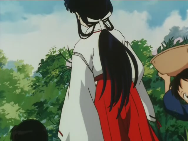 Inuyasha Ep 22: A Wicked Smile Kikyo's Wandering Soul @ 00:04:52
