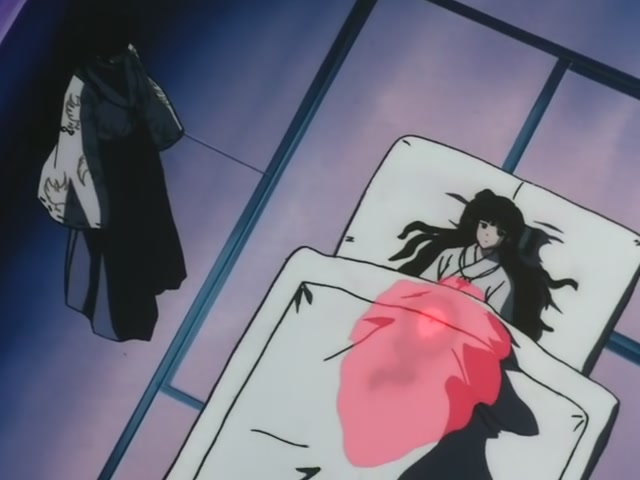 Inuyasha Ep 33: Kikyo Captured by Naraku @ 00:03:35