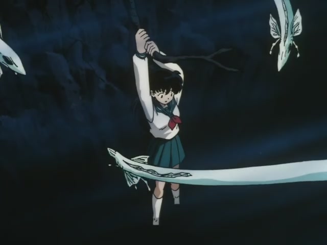 Inuyasha Ep 33: Kikyo Captured by Naraku @ 00:11:29
