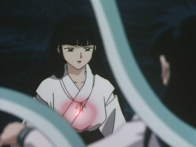 Inuyasha Ep 33: Kikyo Captured by Naraku @ 00:11:42