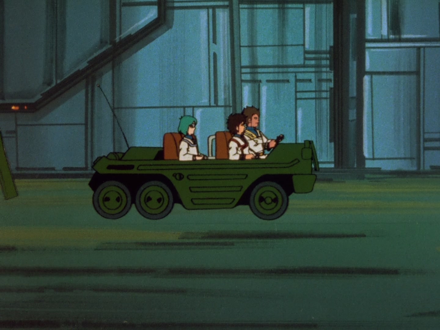 Super Dimension Fortress Macross Ep 13: Blue Wind @ 13:53