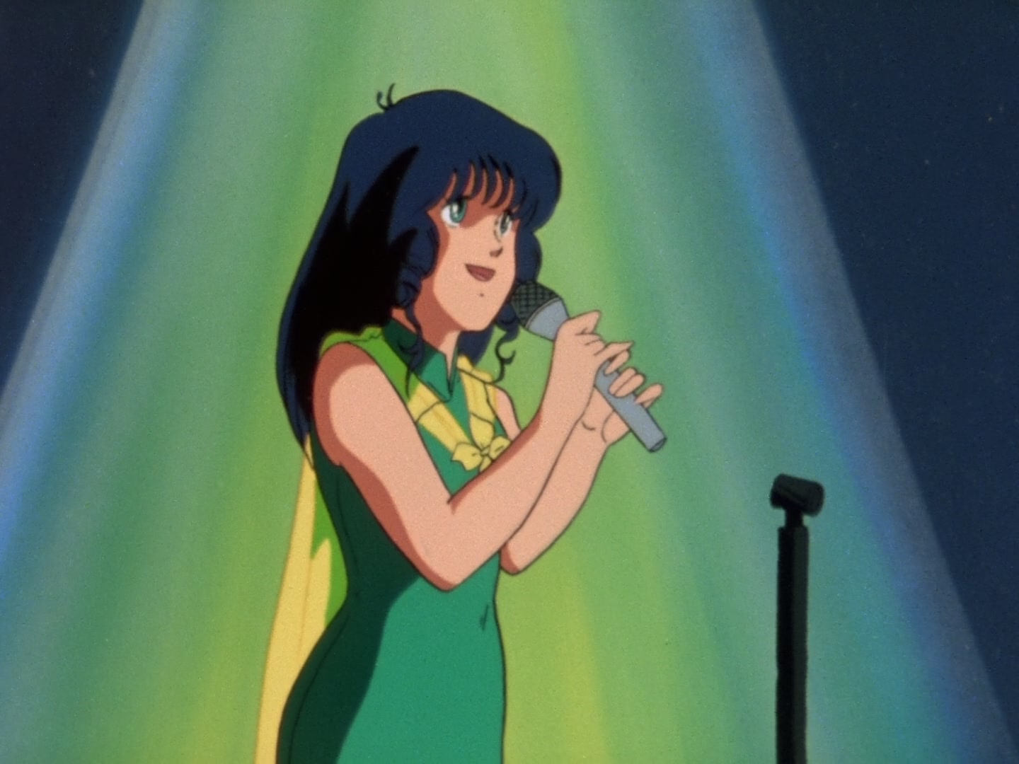 Super Dimension Fortress Macross Ep 21: Micro Cosmos @ 08:50