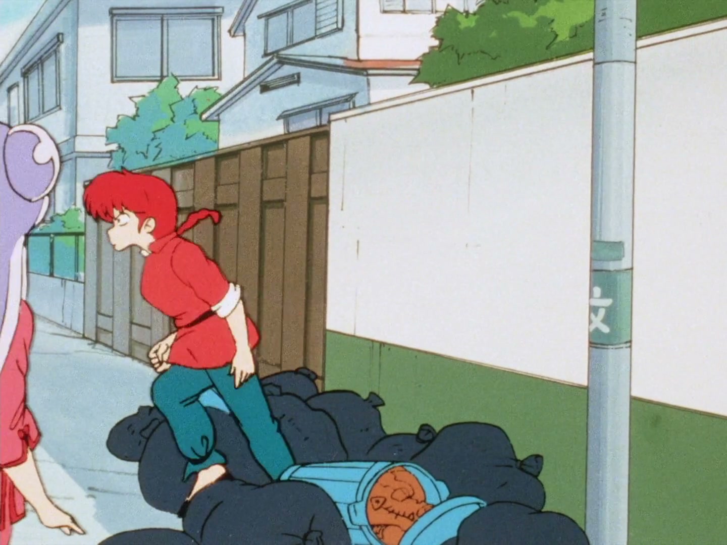 Ranma ½ Ep 25: Behold! The "Chestnuts Roasting on an Open Fire" Technique! @ 00:05:23