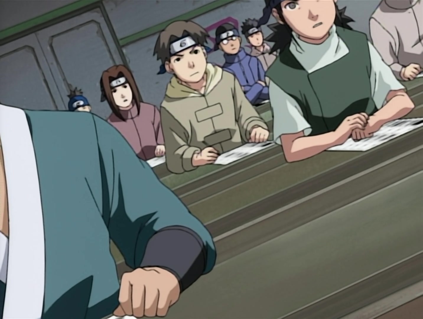 Naruto Ep 105: A Fierce Battle of Rolling Thunder! @ 04:41