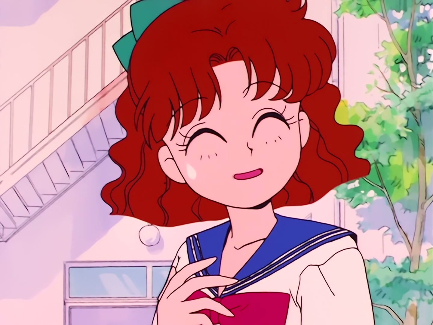 Sailor Moon Ep 1: The Crybaby Usagi's Magnificent Transformation @ 00:04:45