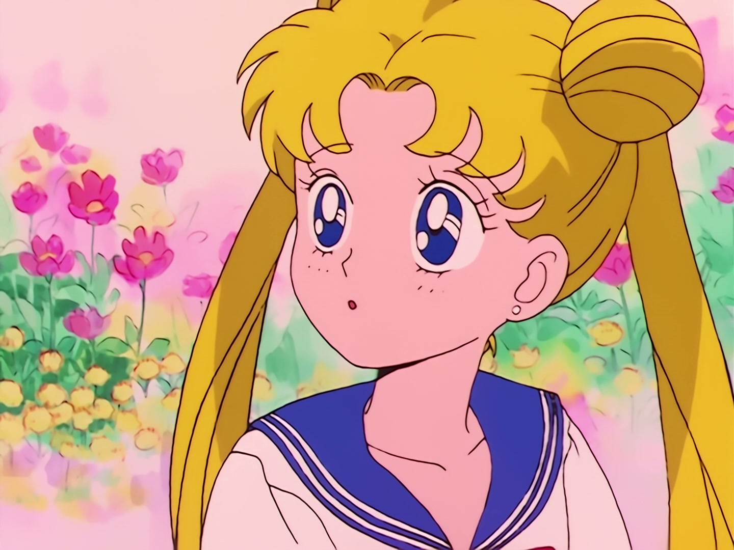 Sailor Moon Ep 1: The Crybaby Usagi's Magnificent Transformation @ 00:04:49