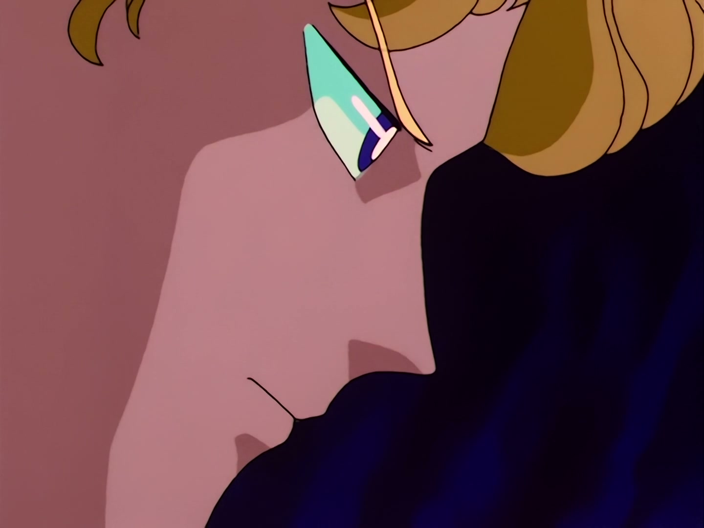 Sailor Moon Ep 1: The Crybaby Usagi's Magnificent Transformation @ 00:08:13