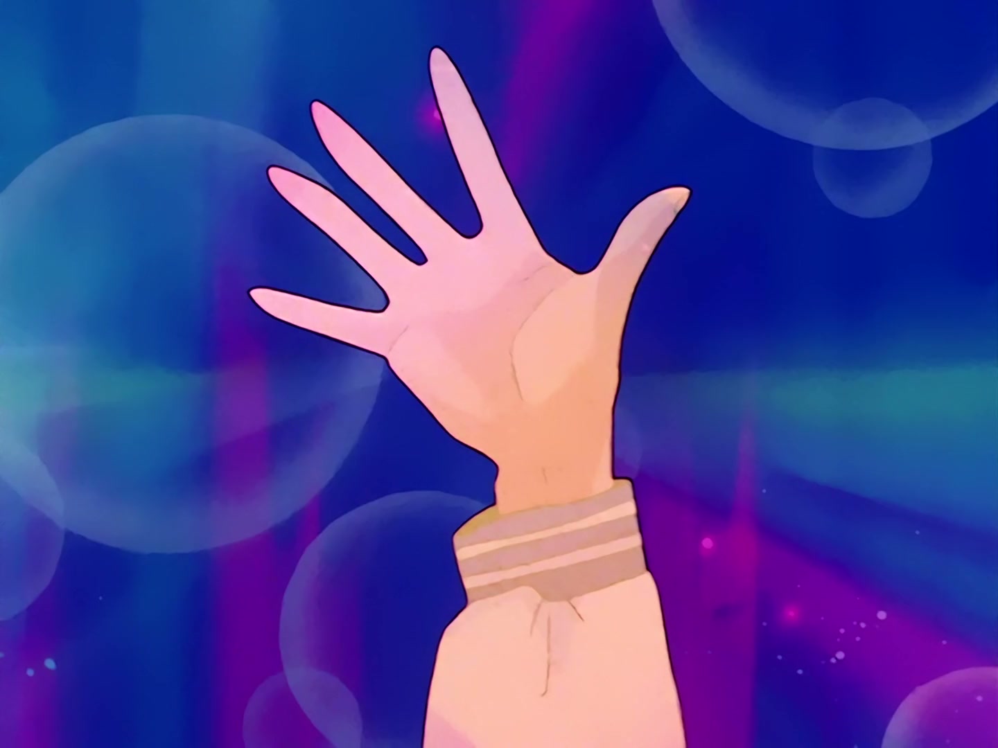 Sailor Moon Ep 1: The Crybaby Usagi's Magnificent Transformation @ 00:16:31