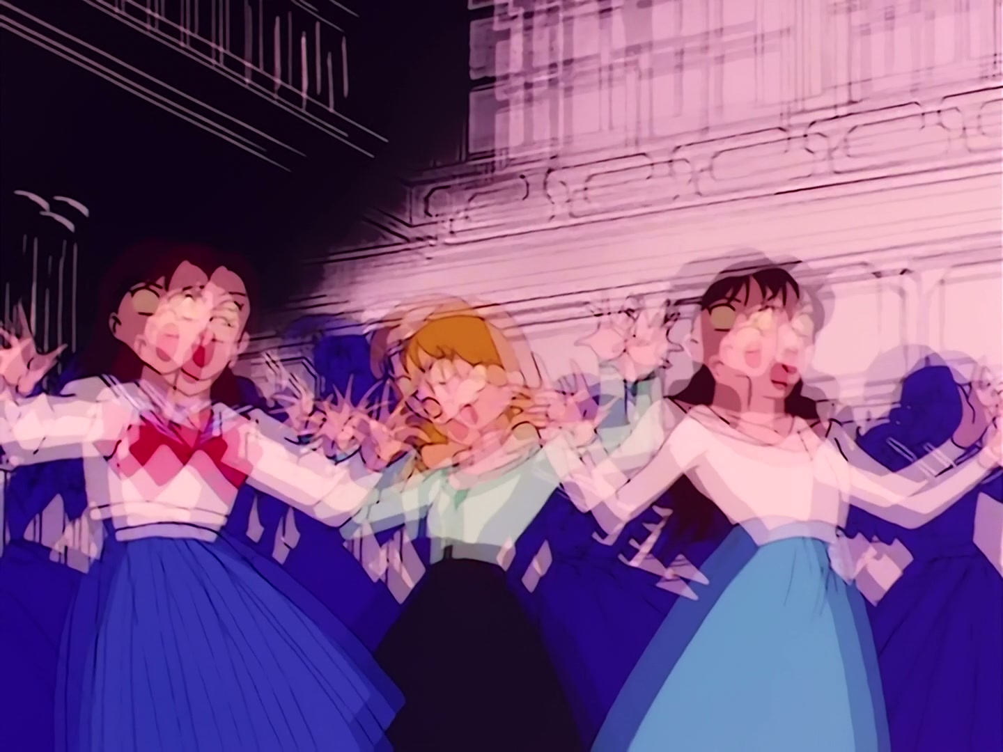 Sailor Moon Ep 1: The Crybaby Usagi's Magnificent Transformation @ 00:20:08