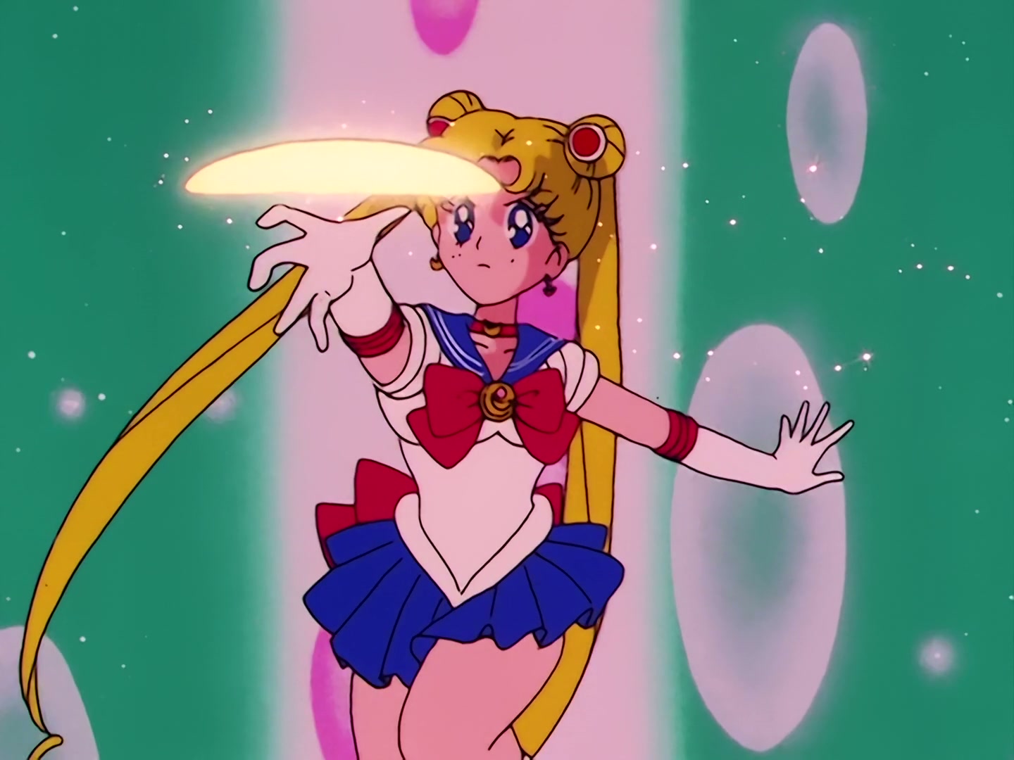 Sailor Moon Ep 1: The Crybaby Usagi's Magnificent Transformation @ 00:20:34
