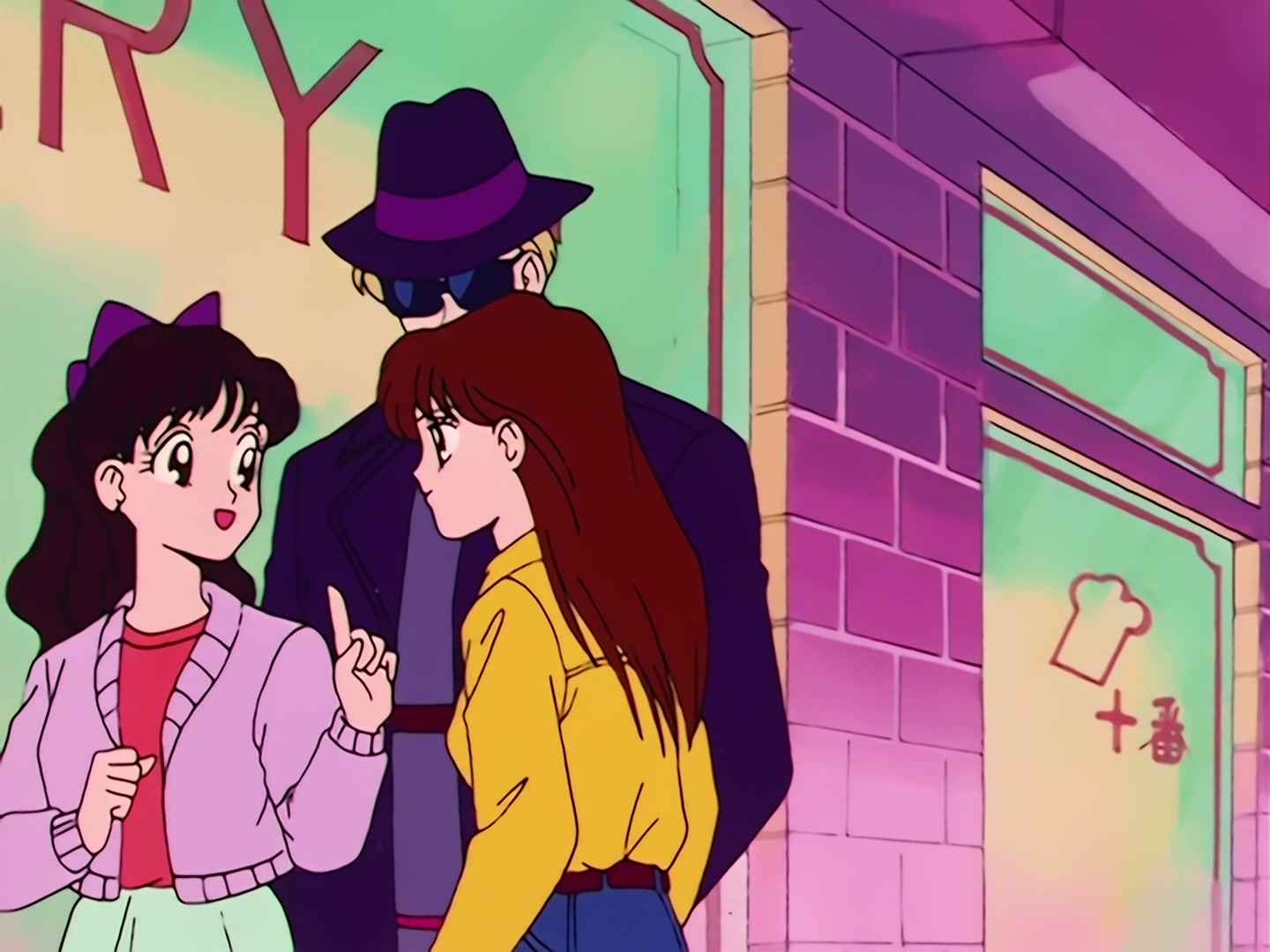 Sailor Moon Ep 2: Punishment Awaits! The House of Fortune is the Monster Mansion @ 00:02:56
