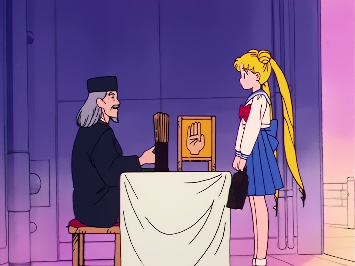 Sailor Moon Ep 2: Punishment Awaits! The House of Fortune is the Monster Mansion @ 00:06:24