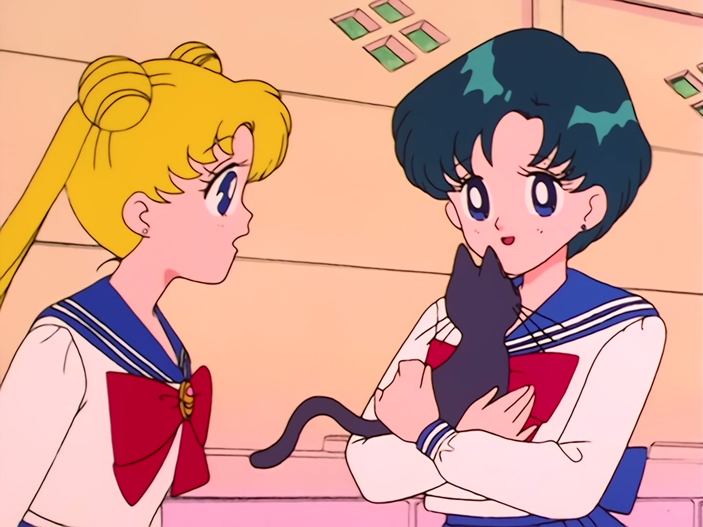 Sailor Moon Ep 10: Cursed Buses! Fire Warrior Mars Appears @ 00:03:35