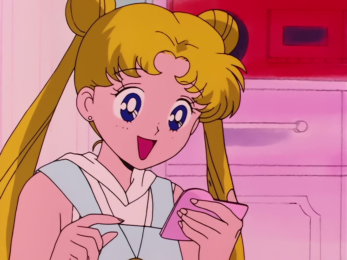 Sailor Moon Ep 17: Is Usagi a Model? The Focus of the Monster Camera @ 00:06:15