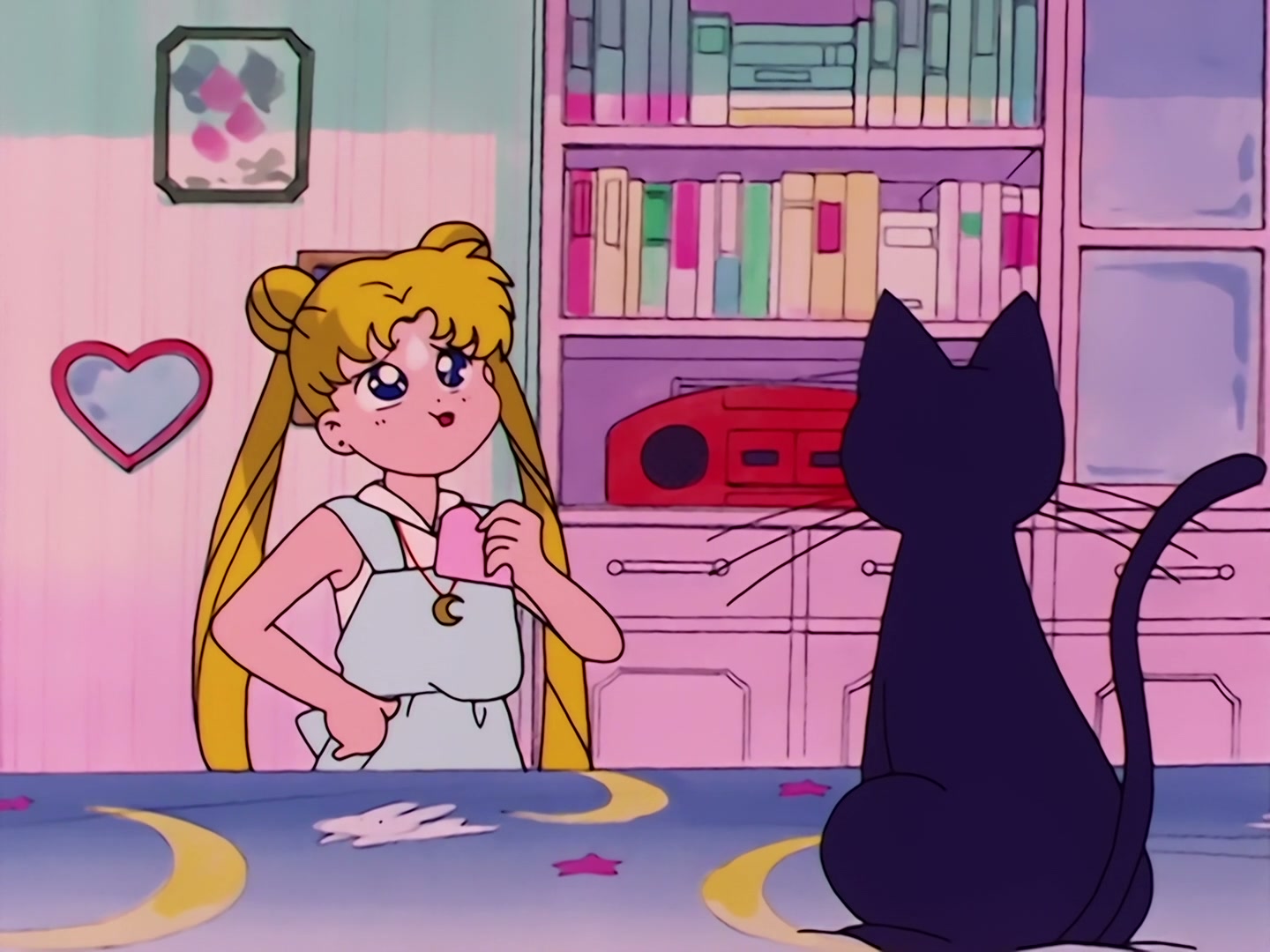 Sailor Moon Ep 17: Is Usagi a Model? The Focus of the Monster Camera @ 00:06:41