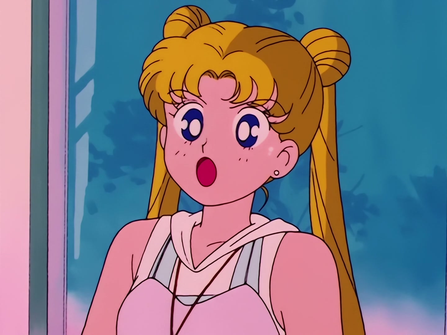Sailor Moon Ep 17: Is Usagi a Model? The Focus of the Monster Camera @ 00:07:03
