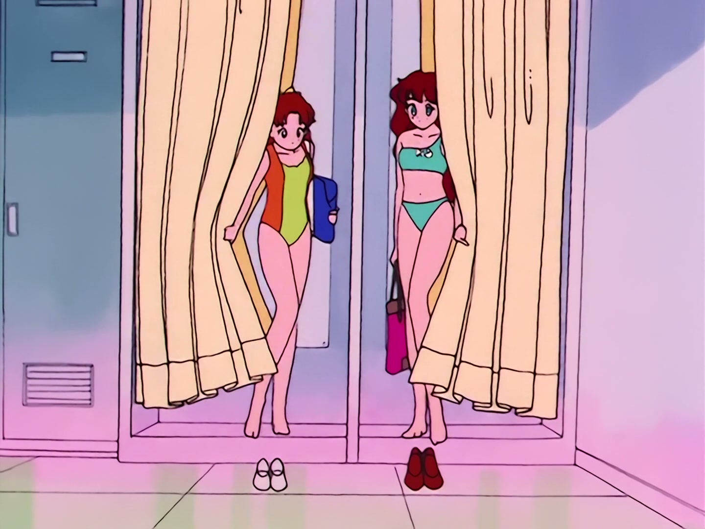 Sailor Moon Ep 17: Is Usagi a Model? The Focus of the Monster Camera @ 00:11:19