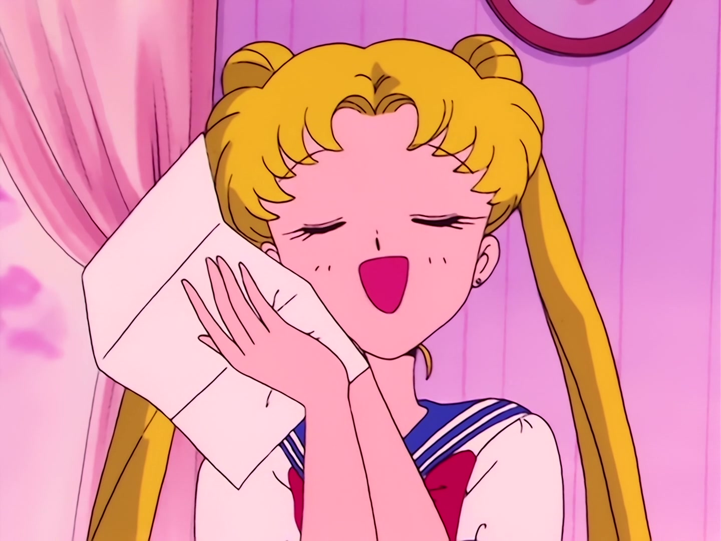 Sailor Moon Ep 19: Usagi is Thrilled! Tuxedo Mask's Love Letter @ 00:05:19