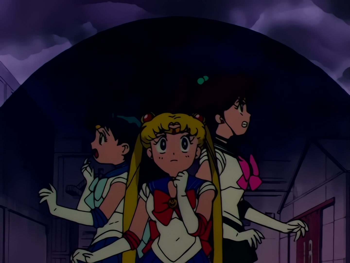 Sailor Moon Ep 33: The Last Sailor Guardian! Sailor Venus Appears @ 00:16:05