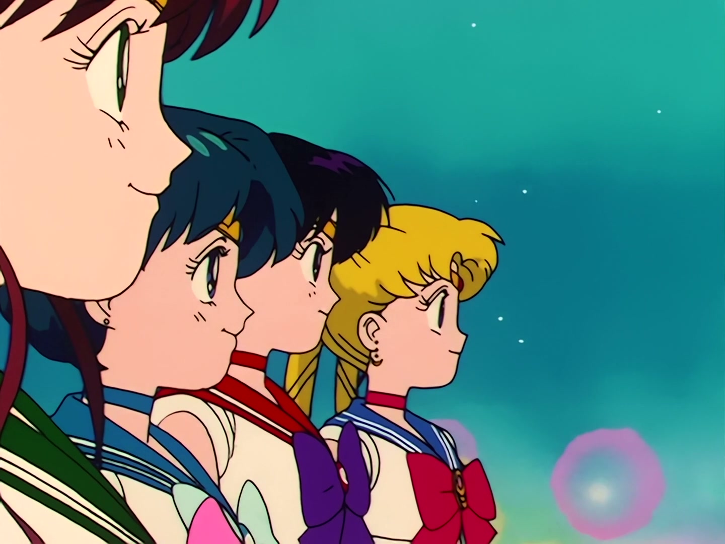 Sailor Moon Ep 34: The Sparkling Silver Crystal! The Moon Princess Appears @ 00:02:21