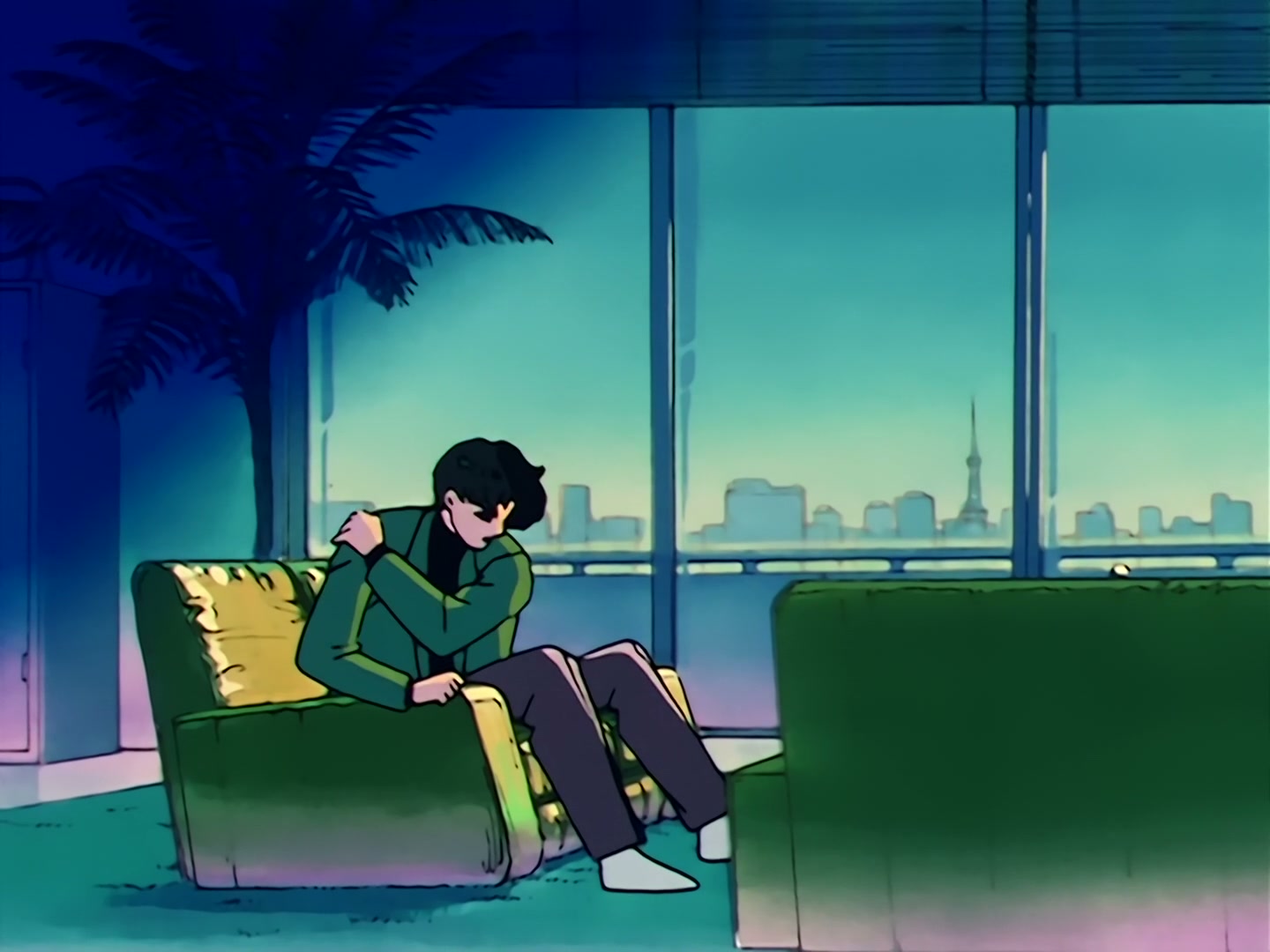 Sailor Moon Ep 34: The Sparkling Silver Crystal! The Moon Princess Appears @ 00:04:44