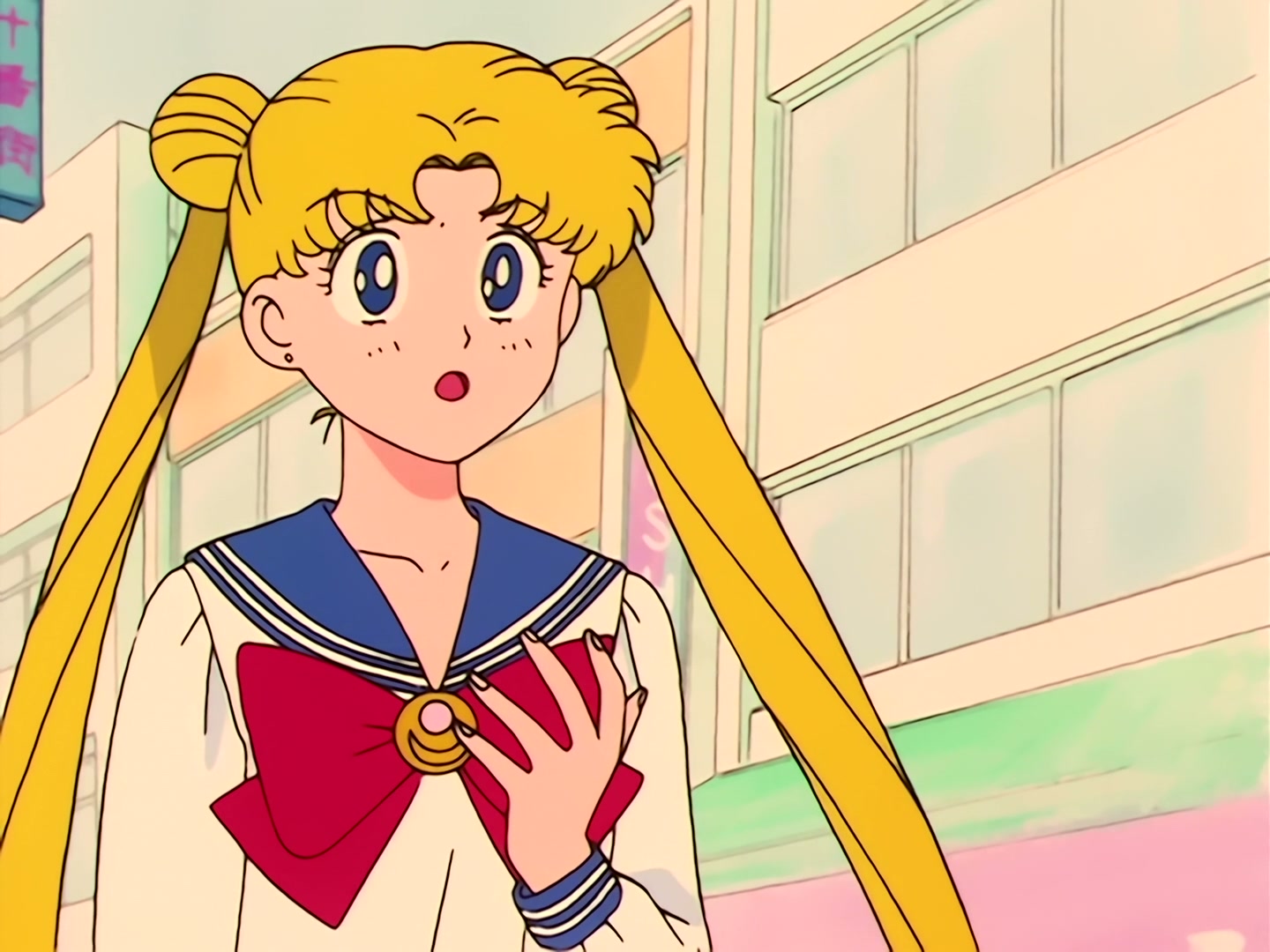 Sailor Moon Ep 34: The Sparkling Silver Crystal! The Moon Princess Appears @ 00:06:46