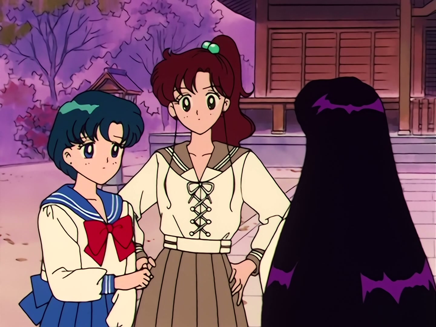 Sailor Moon Ep 34: The Sparkling Silver Crystal! The Moon Princess Appears @ 00:08:25