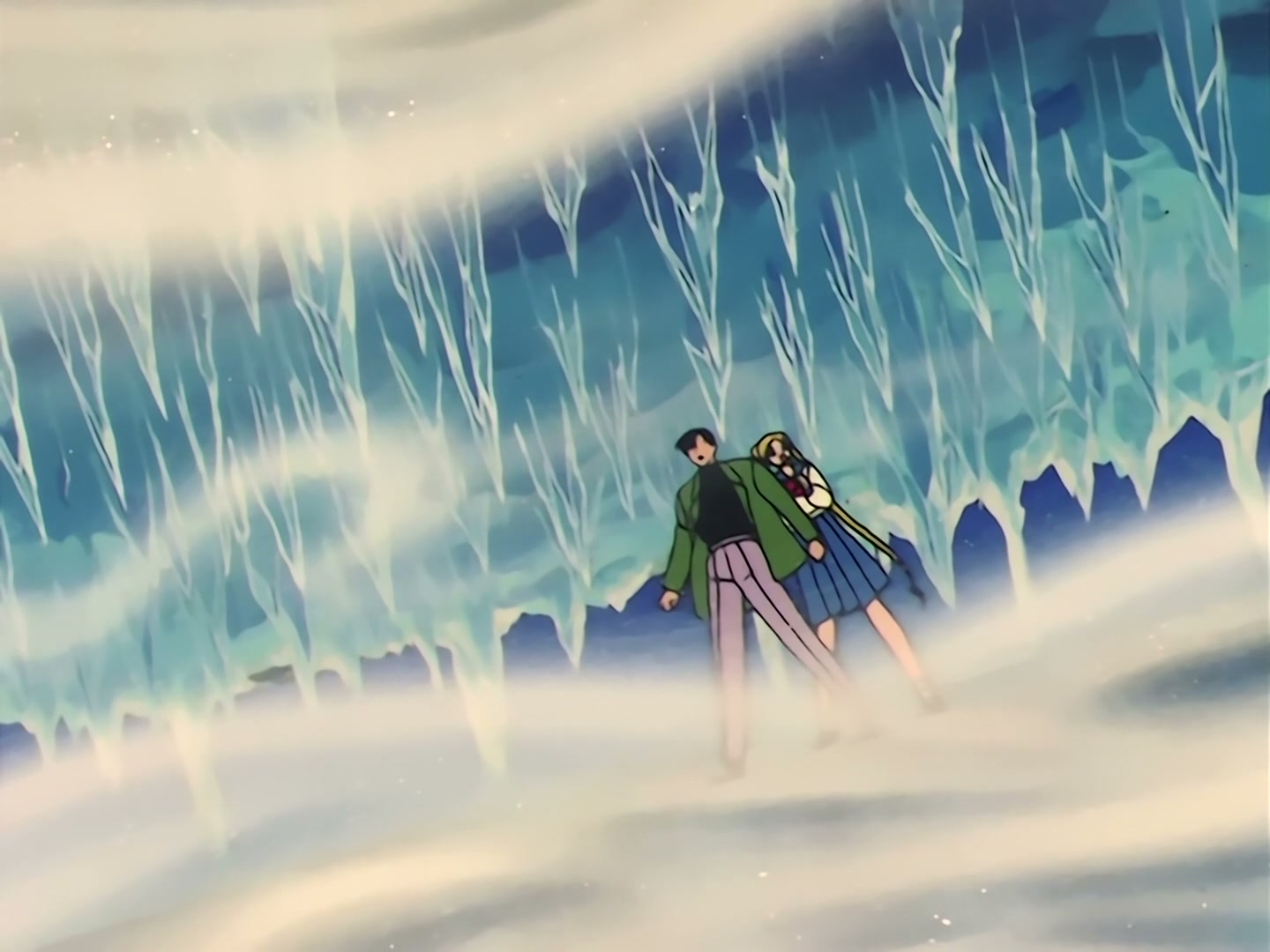 Sailor Moon Ep 34: The Sparkling Silver Crystal! The Moon Princess Appears @ 00:10:57