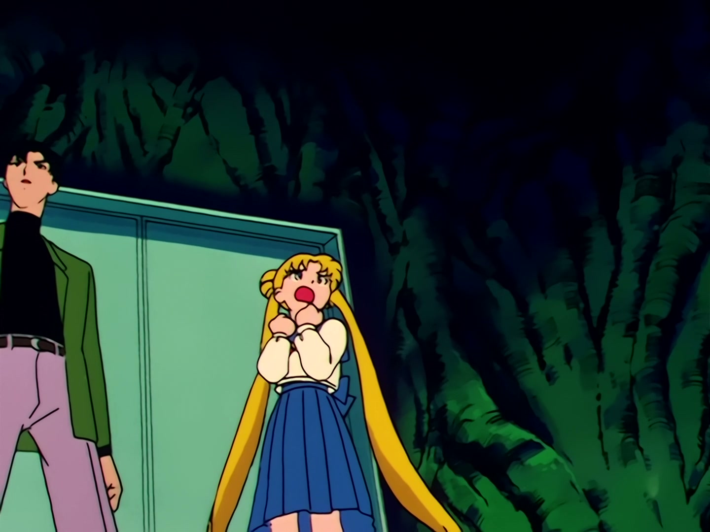 Sailor Moon Ep 34: The Sparkling Silver Crystal! The Moon Princess Appears @ 00:11:58