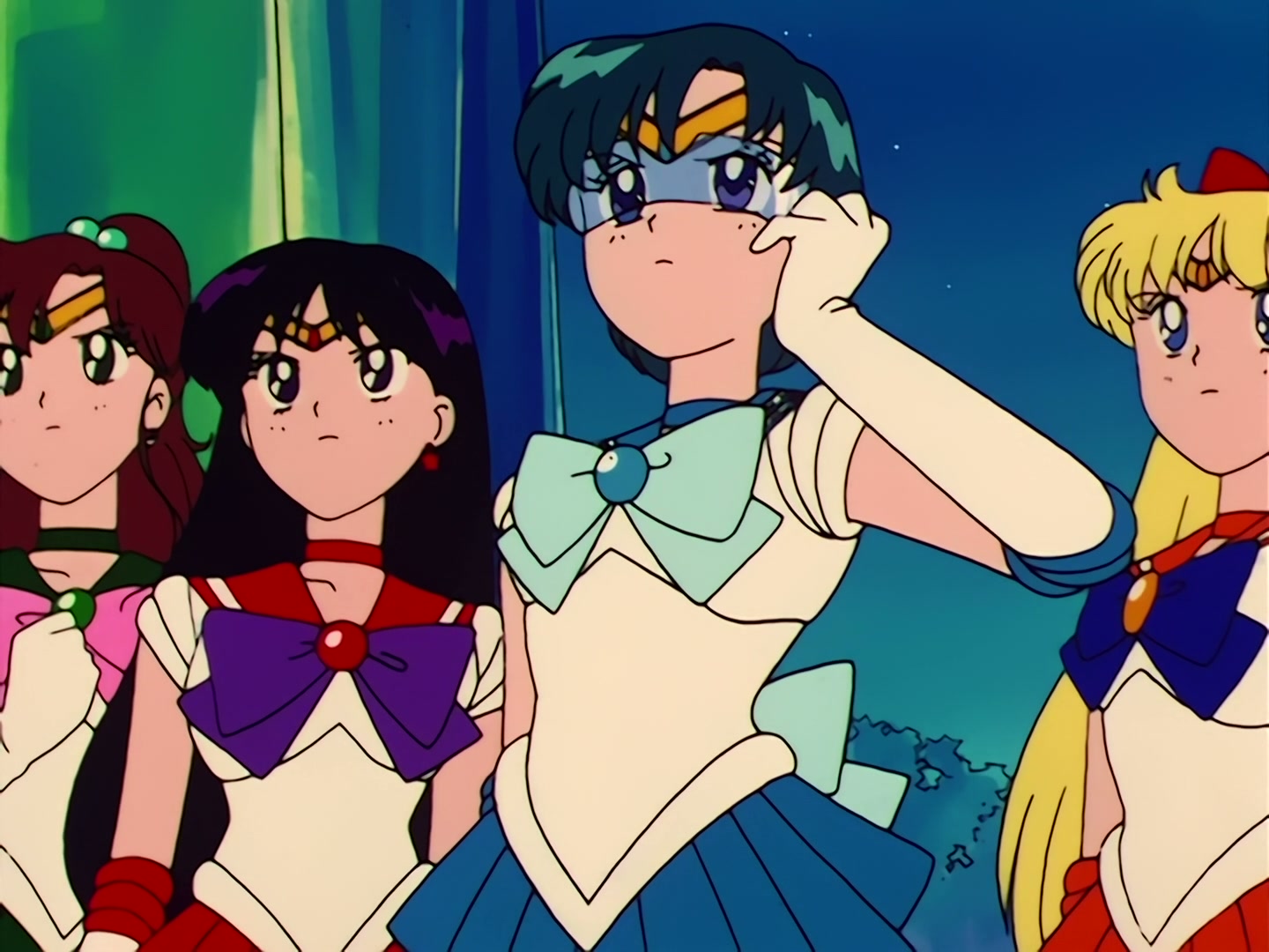 Sailor Moon Ep 34: The Sparkling Silver Crystal! The Moon Princess Appears @ 00:12:19