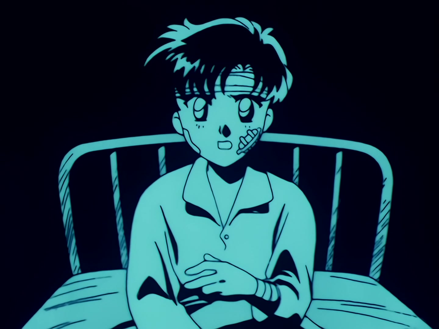 Sailor Moon Ep 34: The Sparkling Silver Crystal! The Moon Princess Appears @ 00:13:59