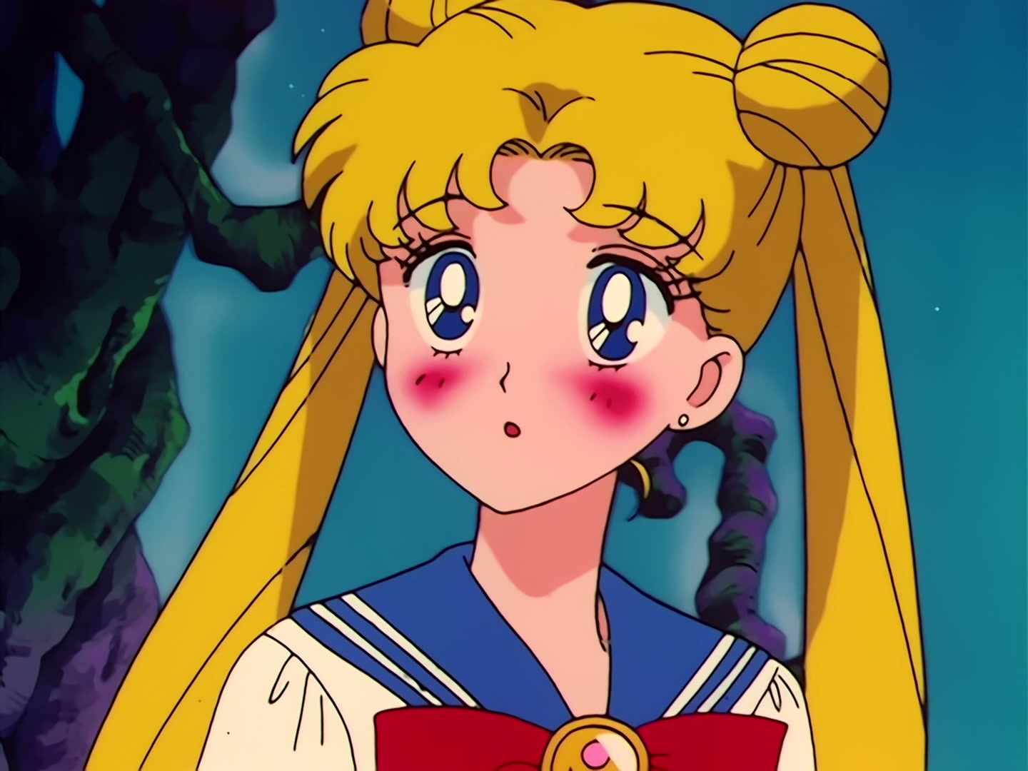 Sailor Moon Ep 34: The Sparkling Silver Crystal! The Moon Princess Appears @ 00:15:00